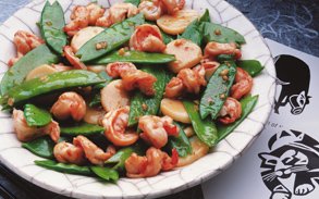 Unul dintre principiile de bază ale gătitului asiatic constă în tocarea alimentelor în bucăţi foarte mici înainte de prepare, pentru a reduce la minimum timpul de gătire.