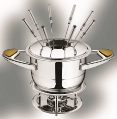 Cu setul fondue Zepter, puteţi prepara diverse feluri de fondue, după cum doriţi: brânză, ciocolată, carne...