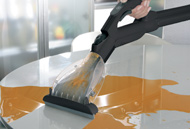 Aspirare – Umedă şi uscată, cu filtru de apă